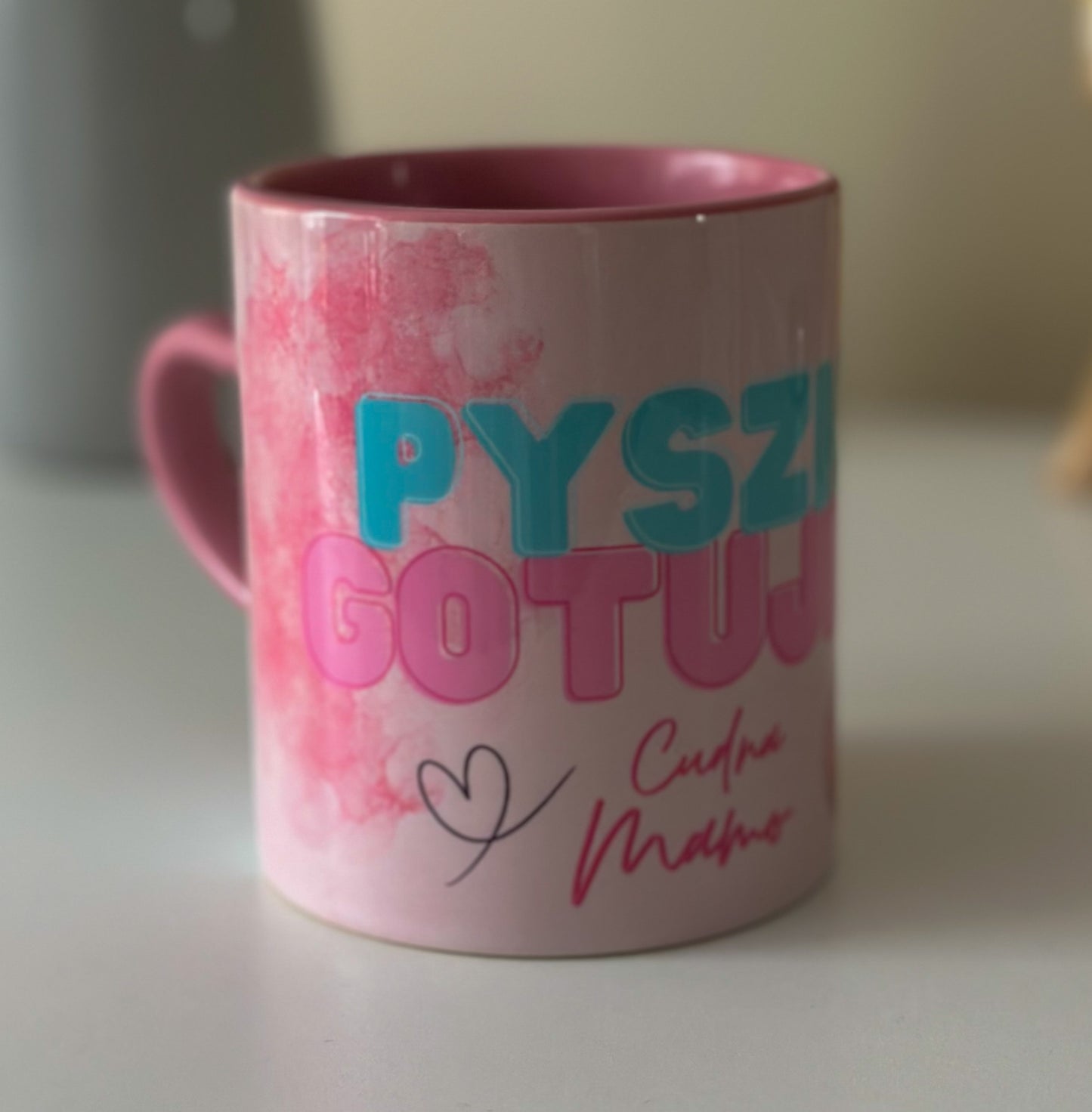 Kubek PYSZNIE GOTUJESZ CUDNA MAMO 🌸